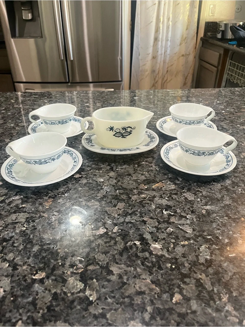 Vintage Corelle Livingware Blue Pyrex Gravy Boat Set Corning Ware